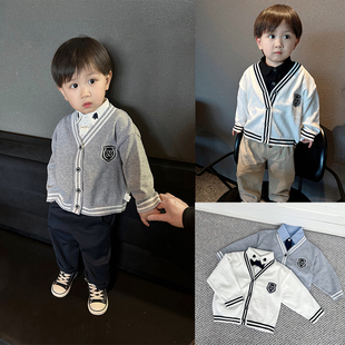 2024新款春秋男女童针织衫V领学院风外套儿童毛衣上衣春天开衫潮