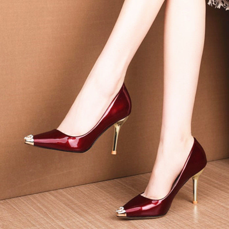 2021春季新款爱心钻尖头单鞋性感细跟软牛漆皮简约细高跟浅口鞋