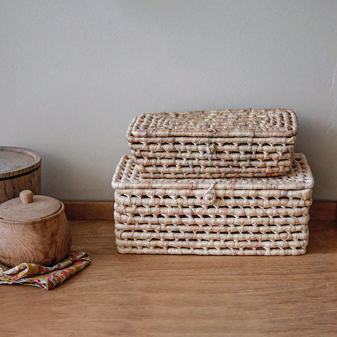 桌面客厅卧室厨房收纳盒久伴草编