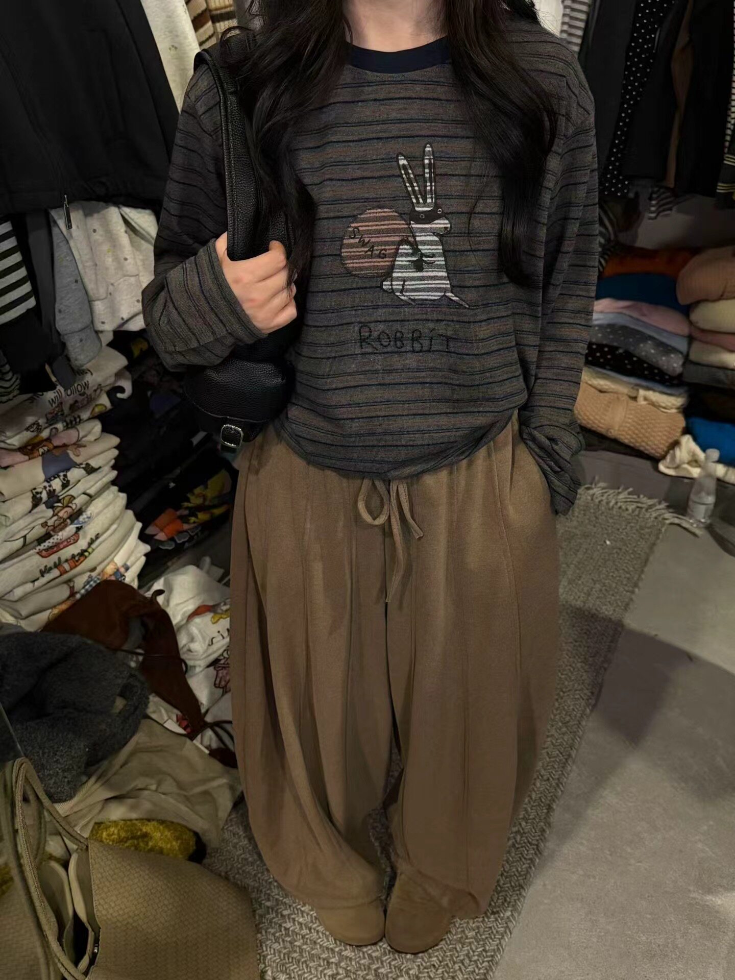 复古卡通兔八哥印花圆领条纹长袖T恤女宽松气质减龄早秋新款上衣