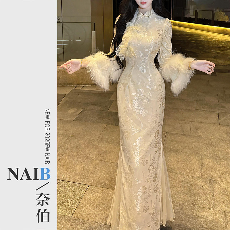 原创白色旗袍女冬季加绒温柔立体花高级感真毛新中式礼服