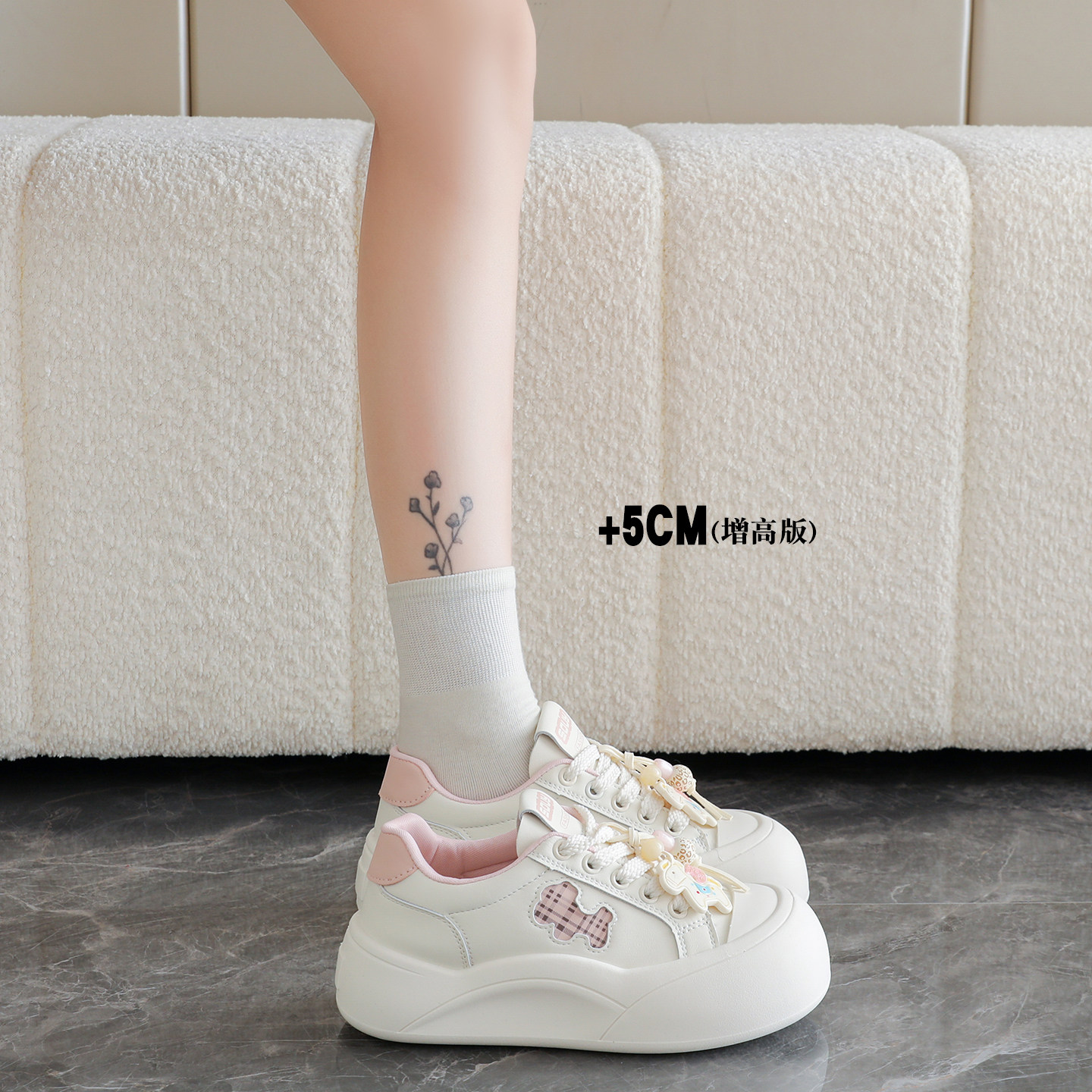 小白鞋女款2026新款厚底板鞋百搭卡通可爱小码34码皮面休闲运动鞋,女鞋,时尚休闲鞋,淘宝优惠券,粉丝福利购,淘宝优惠卷