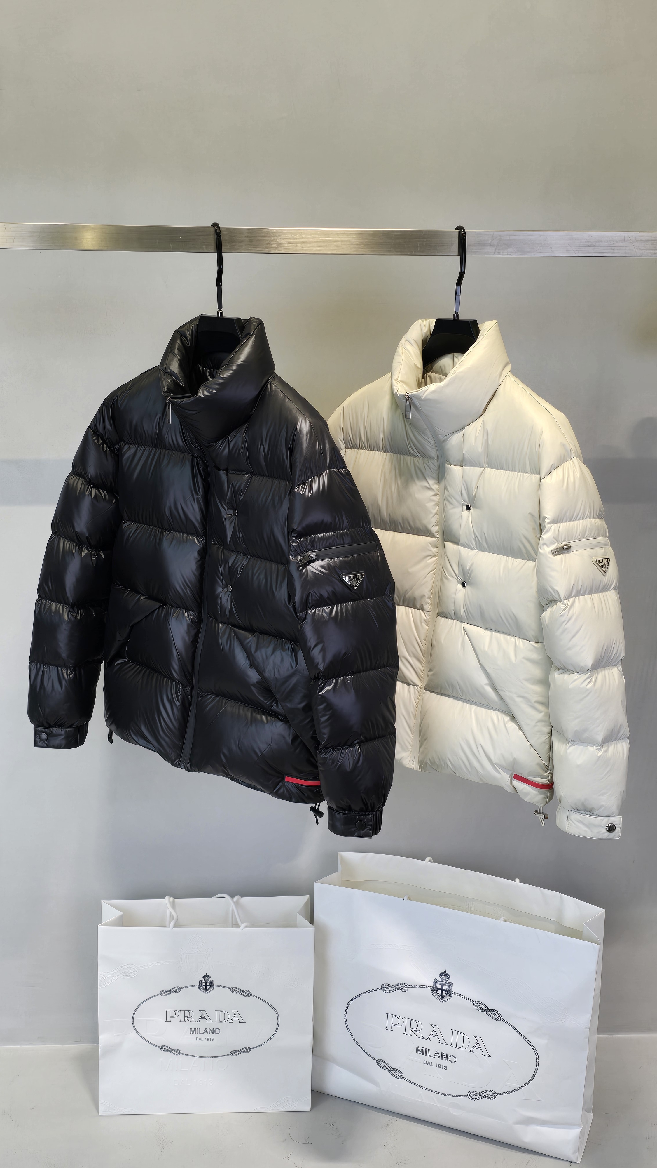 2025年冬季新款时尚休闲欧洲站白鸭绒保暖舒适潮流百搭羽绒服男