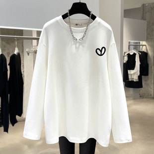 白色磨毛t恤女长袖2025新款春秋冬简约印花宽松德绒打底衫中长款