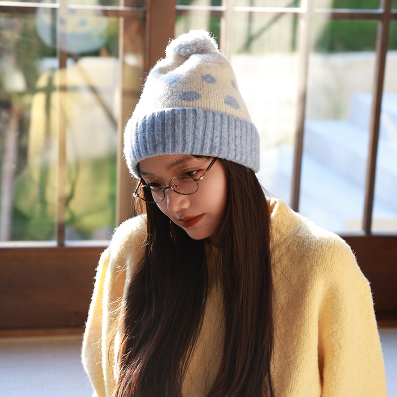 韩系波点」可爱波点毛球撞色毛线帽女秋冬保暖护耳套头帽针织帽子