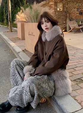 LYDF韩版宽松小众狐狸毛领羽绒服女高级鹅绒外套配包两件套 85218