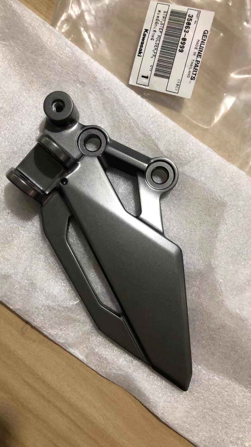 全新原装 Ninja300 忍者300 Z250 前脚踏支架 左边