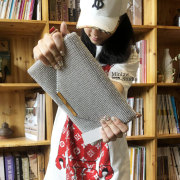 2023 Dải kim loại Khóa nam châm Túi phong bì cầm tay bằng kim cương giả Túi đeo chéo Túi xách tay hợp thời trang Túi đựng đồ ăn tối Kim cương Túi xách clutch dự tiệc vi cam tay du tiec cuoi