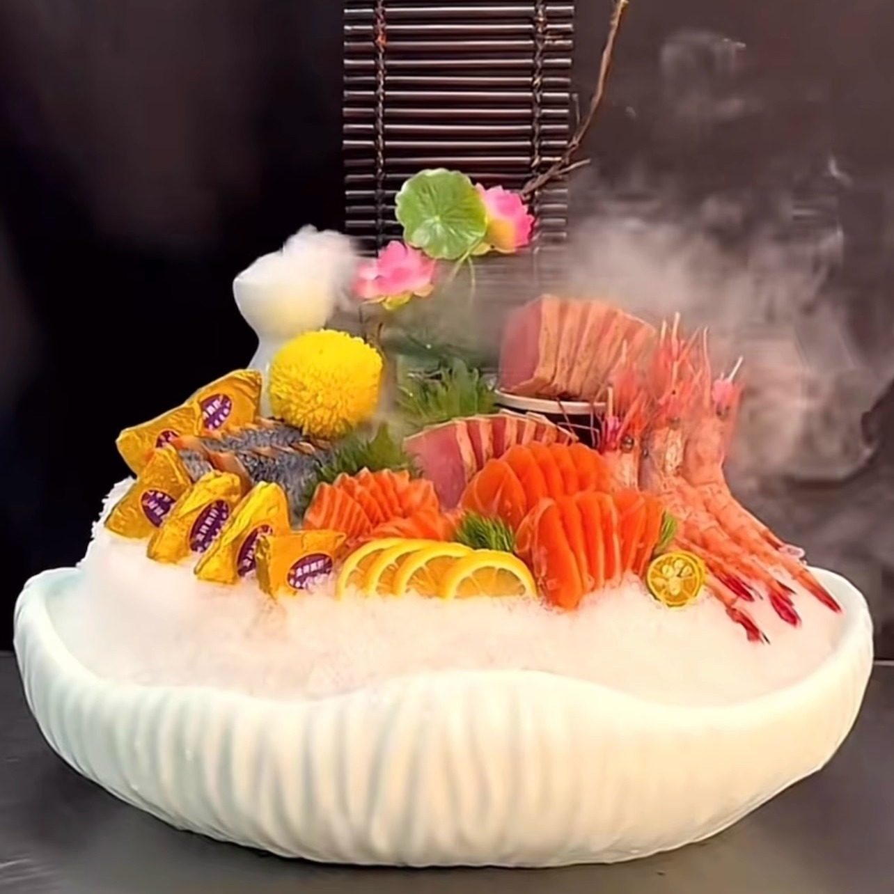 创意密胺海鲜刺身盘高端三文鱼