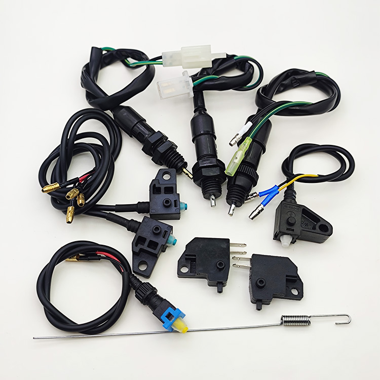 电动车刹车断电开关碟刹左右四方形前刹后刹脚刹弹簧摩托车三轮车