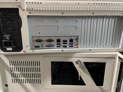 9.5新 台湾艾讯工控机 I3-4150CPU 4G内存 5【询价】