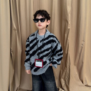 日本JGYPDM 2026新款儿童羊毛衫保暖针织衫潮男童冬帅气条纹毛衣