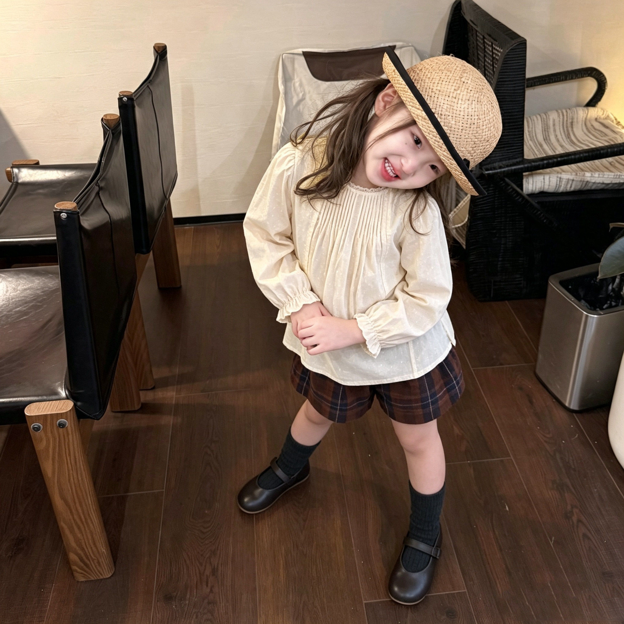 日本JGYP2026新款女童秋季衬衫米白色简约风长袖衬衣格子短裤套装