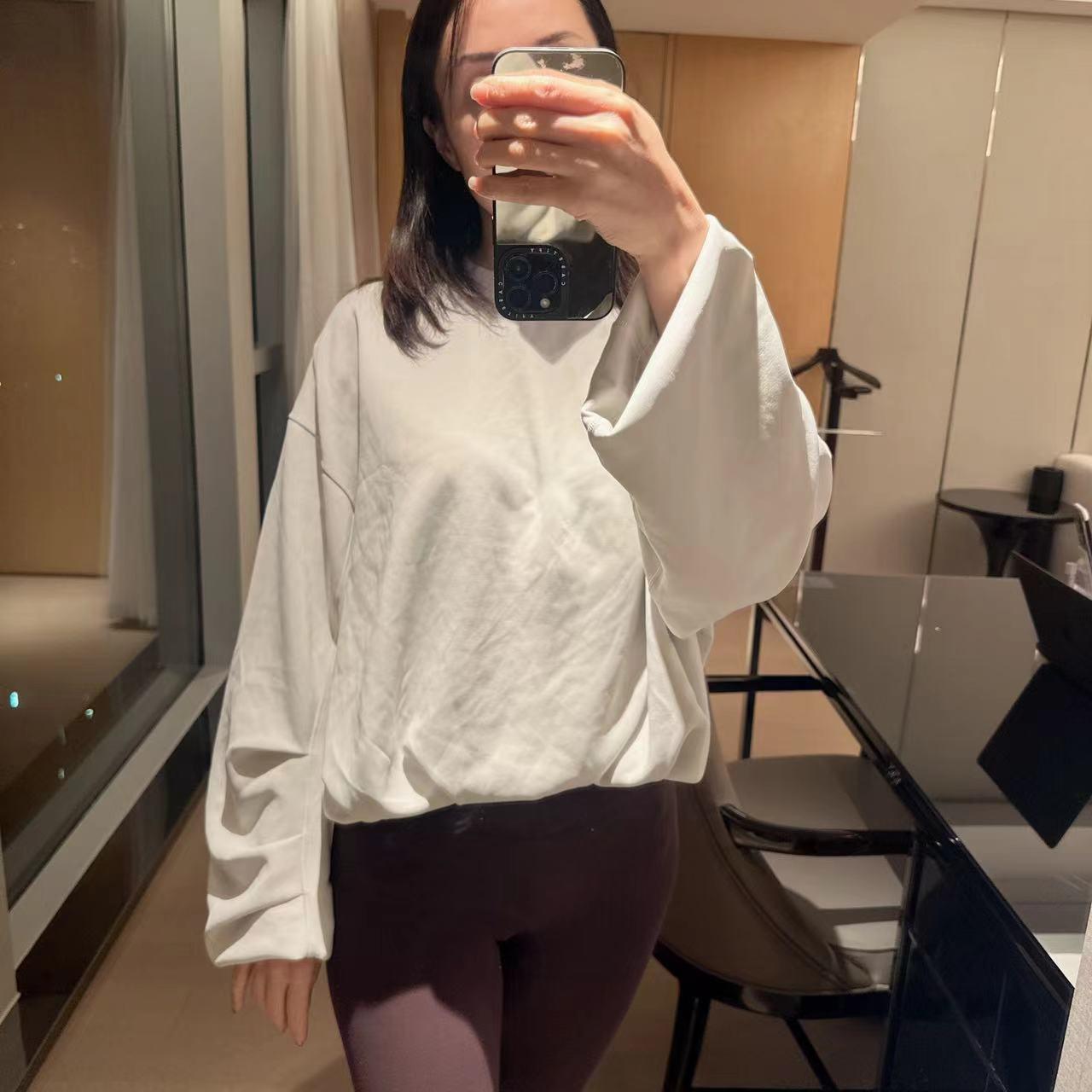 Lululemon softstreme voluminous-sleeve pullover 女士卫衣外套