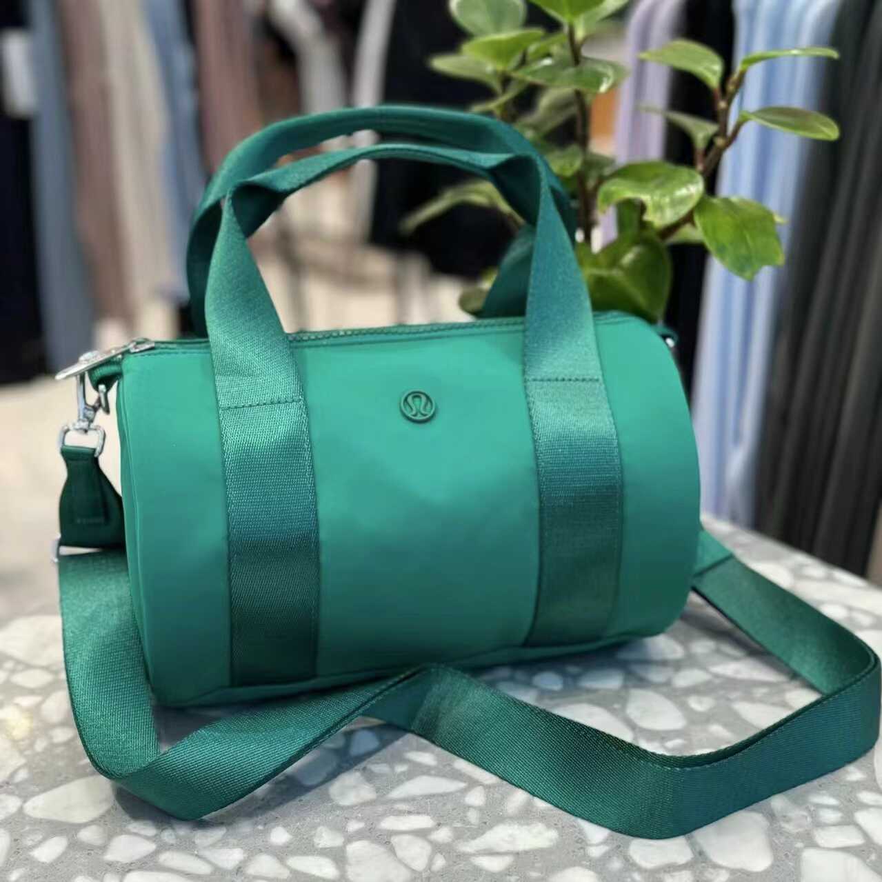 Lululemon Knit Nylon Mini Barrel Duffle针织尼龙迷你包