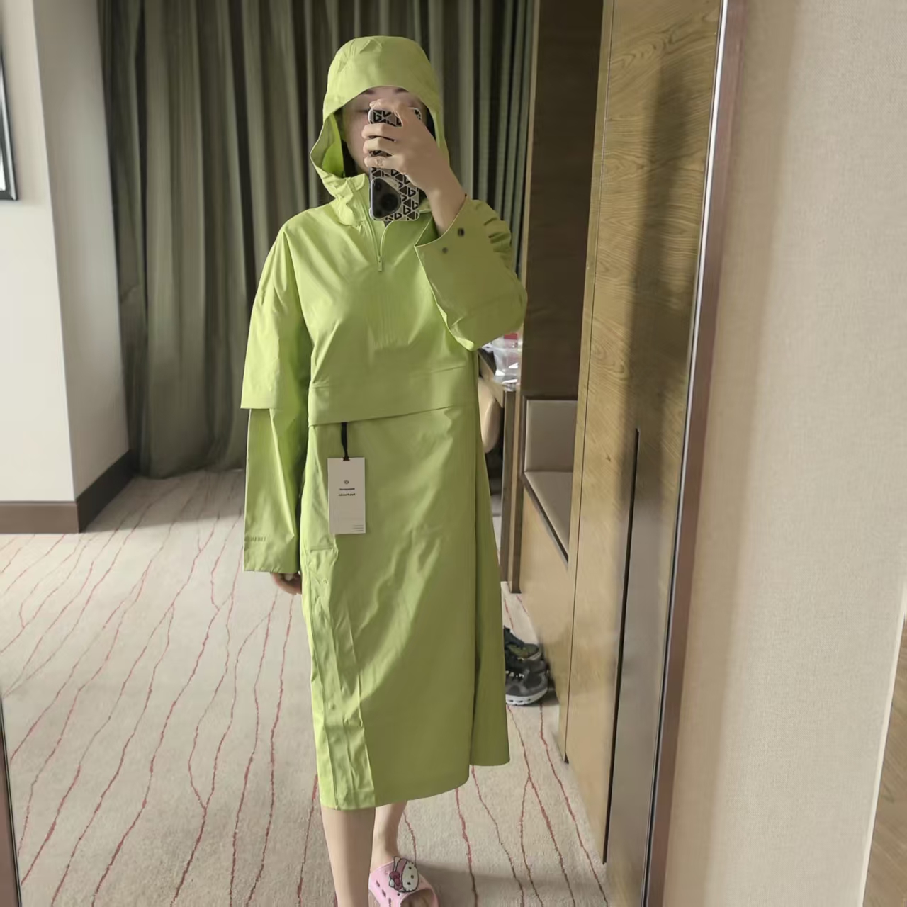 露露乐蒙lululemon waterproof rain poncho男士防水雨衣