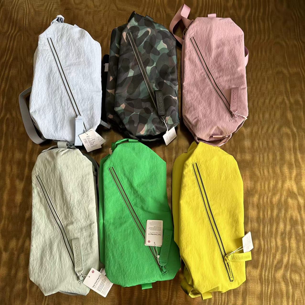 长方形斜跨包LULULEMON