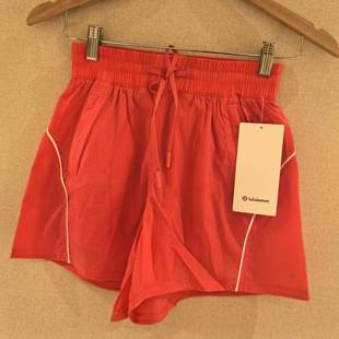 Lululemon License to Train HR short 4 女士运动短裤 无内衬