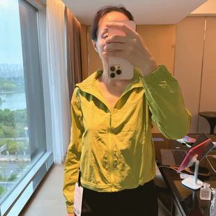 lululemon lightweight hooded jacket 女士短款运动夹克