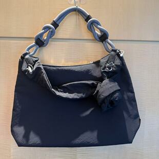 lululemon convertible ruched crossbody bag 女士背提包