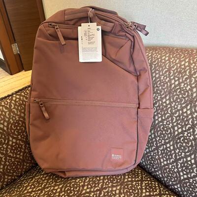 ZipBackpack22L休闲双肩背包