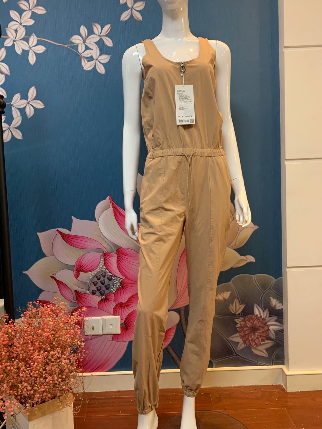 LULULEMON上海女士连体长裤