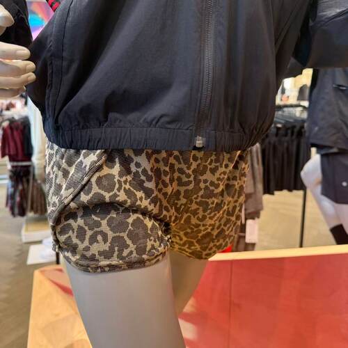 lululemon swiftly mid-rise short 3