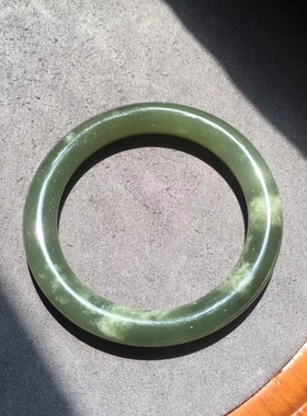 天然和田玉老料湖水绿蓝天白玉意境圆条手镯女玉镯子带证书