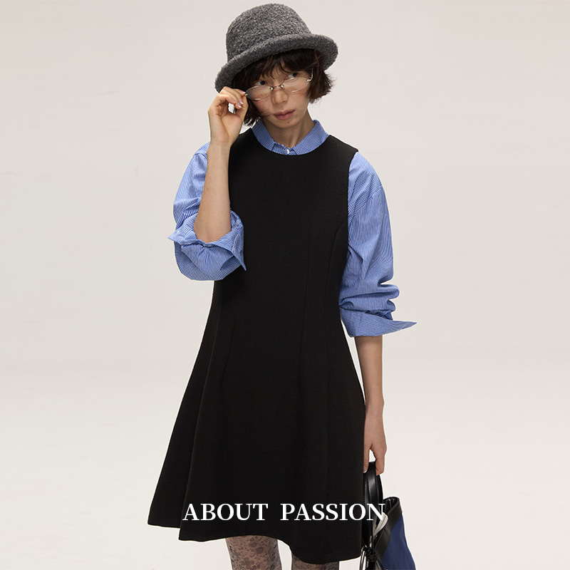 About Passion · 秋季法式无袖背心连衣裙学院风复古百搭收腰裙