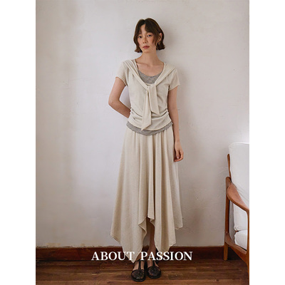 About Passion · 拼接条纹绑带收腰上衣+松紧腰不规则半身裙