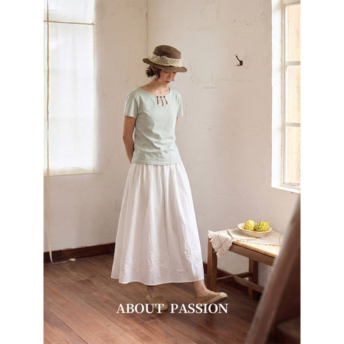 【07.17上新】About Passion · 松紧腰绣花大摆长裙