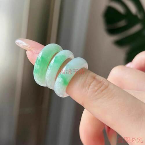 精品冰种阳绿蛋面戒指