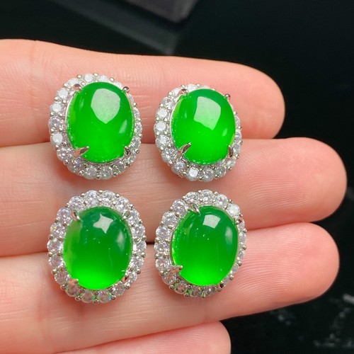 冰种正阳绿翡翠耳钉18k金镶嵌
