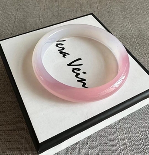 正品冰种粉玉髓手镯女款冰透樱花粉半壁江山渐变色古风圆条细镯子