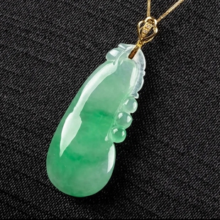 天然翡翠冰种阳绿福瓜吊坠18k镶嵌男女款爆款玉石珠宝项链送女友