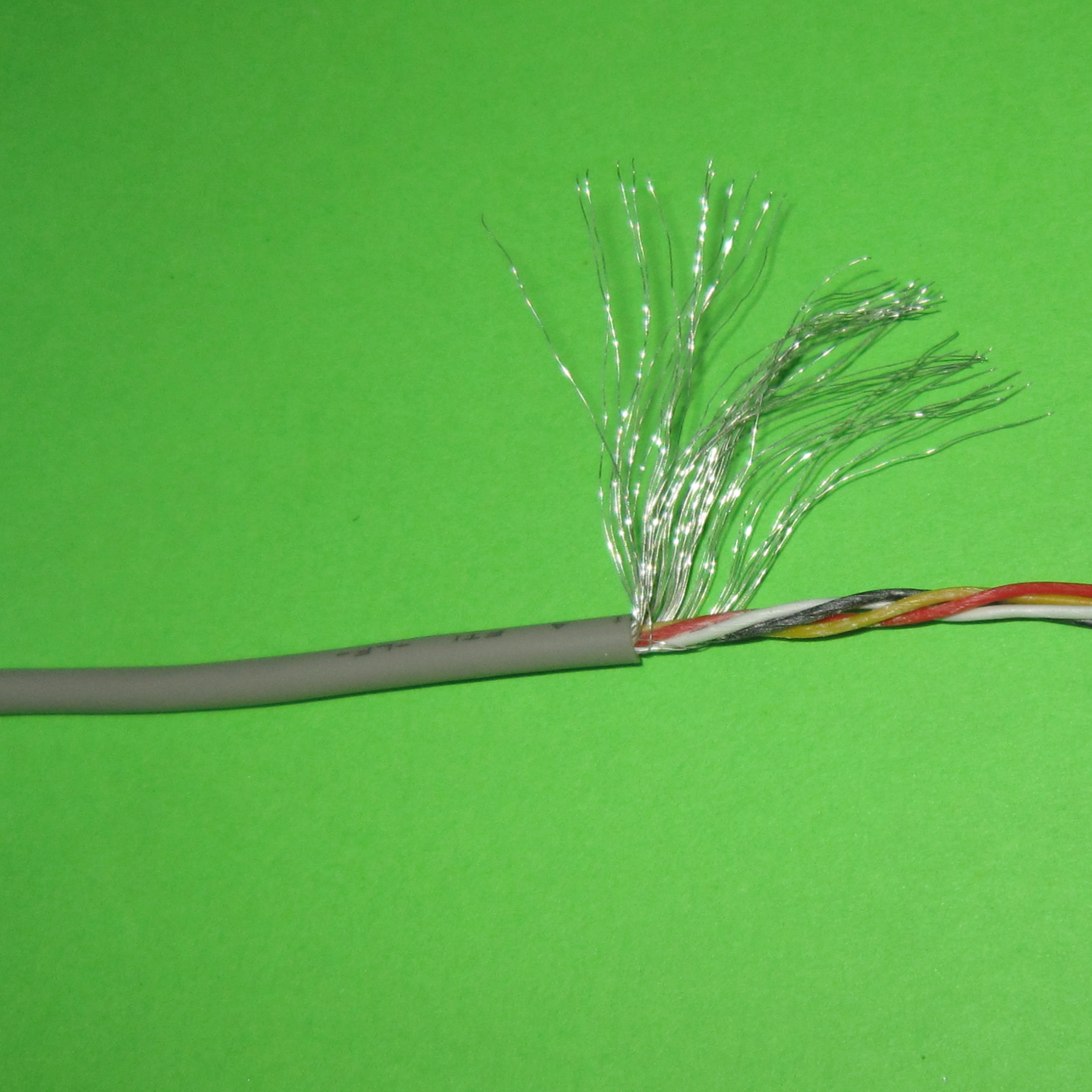 UL2547AWM 24AWG电子线 4芯屏蔽线 信号线 4芯1地 电线 305米/卷