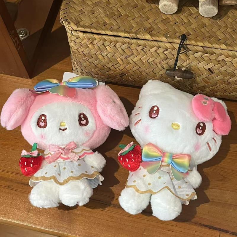可爱草莓系列hellokitty美乐蒂包包挂件毛绒挂件挂饰学生书包挂件
