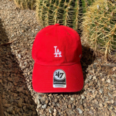 休闲红色LA刺绣字母男女通用棒球帽 47Brand软顶美潮复古小标夏季