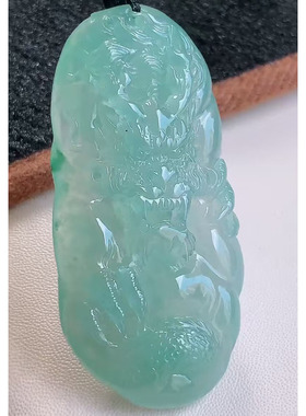 A货缅甸翡翠 冰晴神龙护主 胶感十足 精工雕刻65.3/30.9/12.2 i16