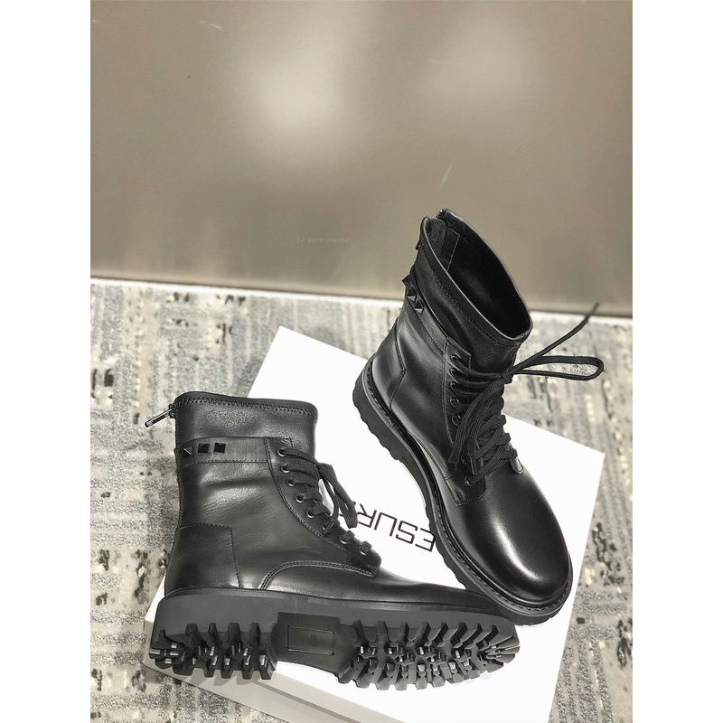 欧洲站女鞋2024秋冬新款真皮粗跟铆钉休闲马丁靴欧货中筒时尚短靴