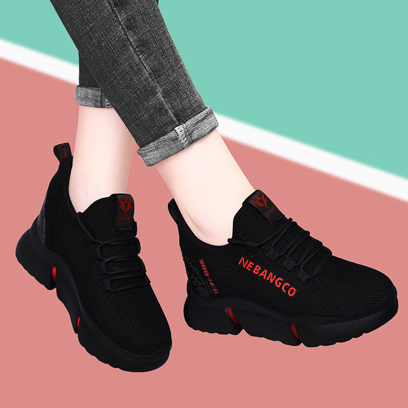 黑色厚底内增高女鞋8cm春秋夏2025新款中年妈妈老爹运动休闲鞋子