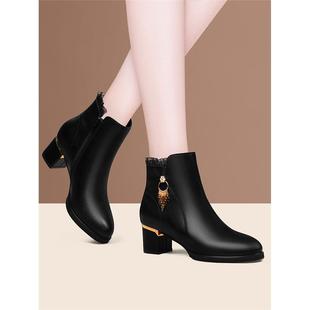 高跟短靴女士粗跟不累脚2025新款秋冬配裙子软底真皮妈妈鞋时尚潮