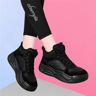 真皮高帮鞋女百搭运动鞋新款板鞋休闲圆头软底不累脚小白鞋潮