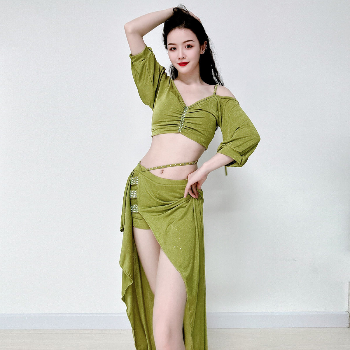 舞娘烫钻新款轻奢肚皮舞练功服装