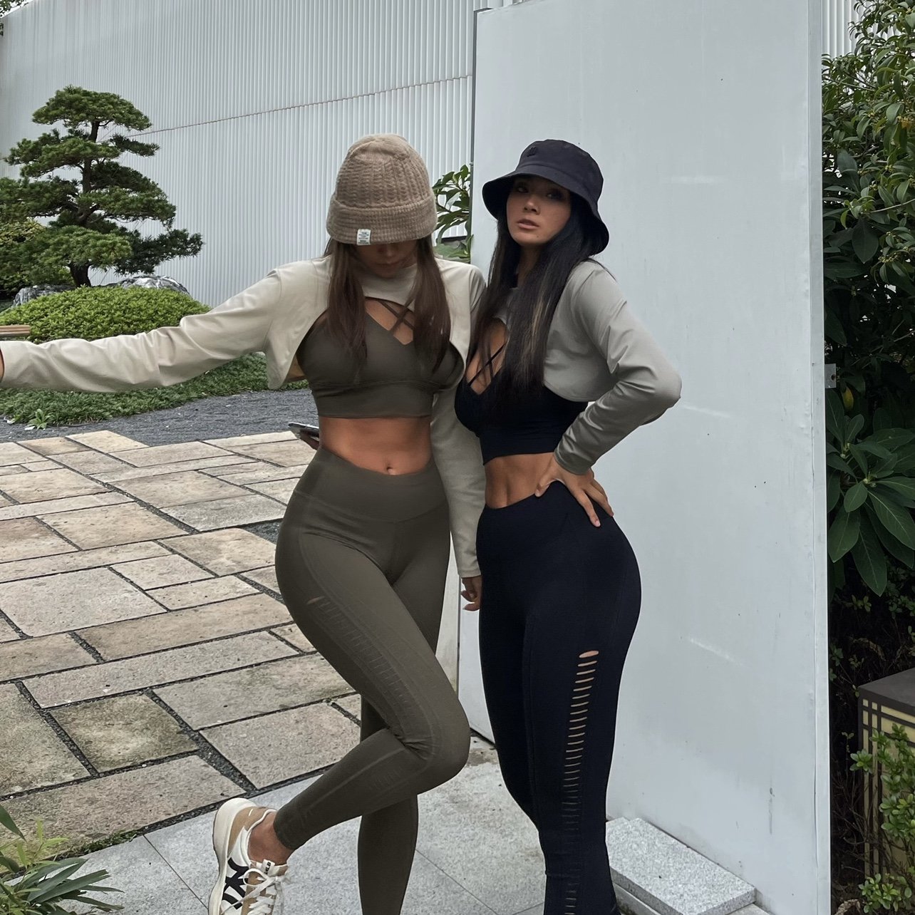 Akiyo欧美不规则罩衫两面穿防晒外搭小众瑜伽披肩健身长袖ins2021