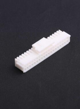 HX20028-38Y「2mm 2x19P 带扣 公胶壳 白色」