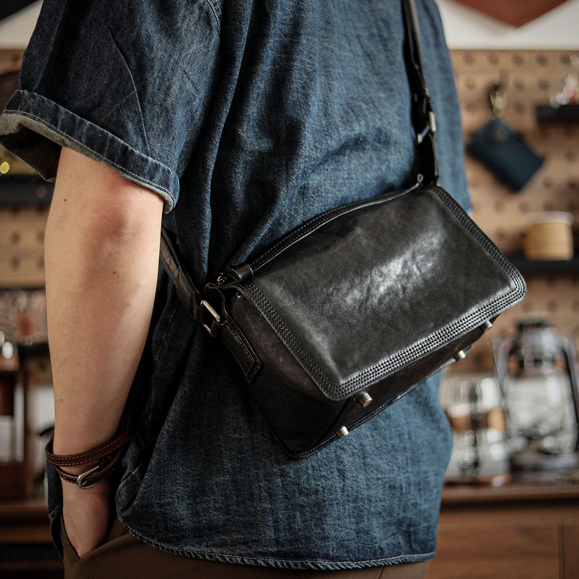 原创盒子包相机包枕头包男士背包