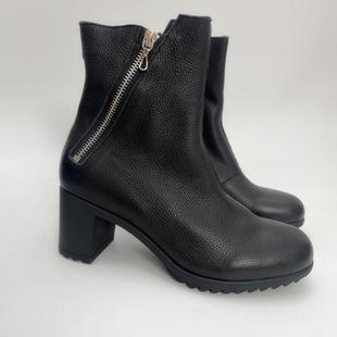 柜雅氏短靴女粗跟双拉链头层牛皮软底高跟靴软皮防滑时尚女靴子