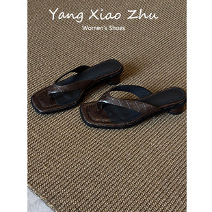 羊皮版~法式复古鳄鱼纹方头粗跟人字拖夏季新款百搭外穿夹趾拖鞋