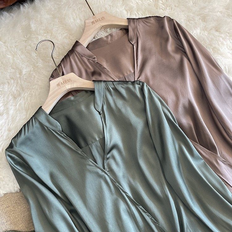 素绉缎上衣衬衫斜襟V领立领法式松弛感重磅纯桑蚕丝真丝衬衣女,女装/女士精品,大码内搭,淘宝优惠券,粉丝福利购,淘宝优惠卷